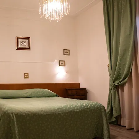 Отель Park Ge.al. 3*